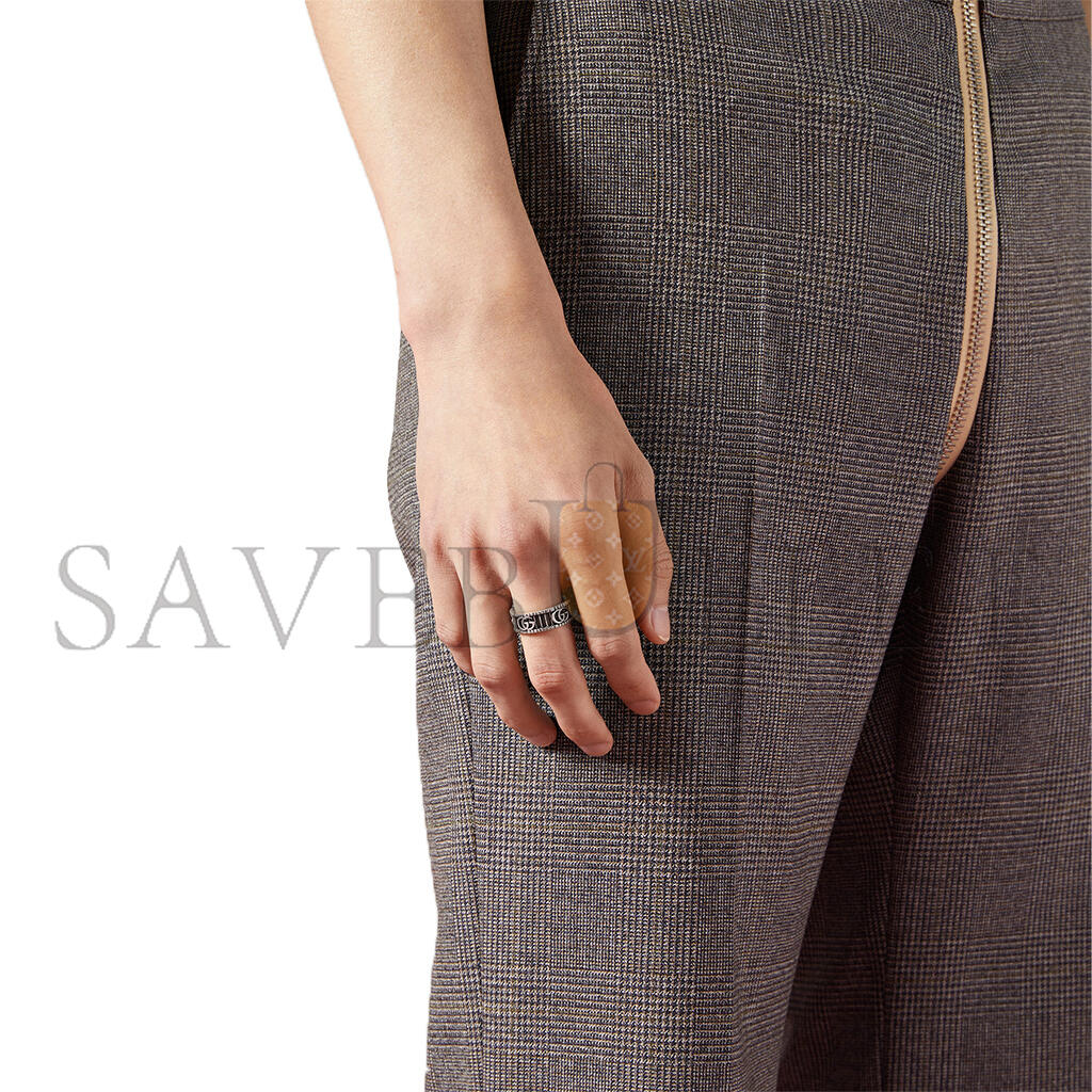 Gvc*1 ring with double g in silver 551899j84000811